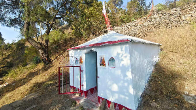 उत्तराखंड में कहां है कर्ण मंदिर